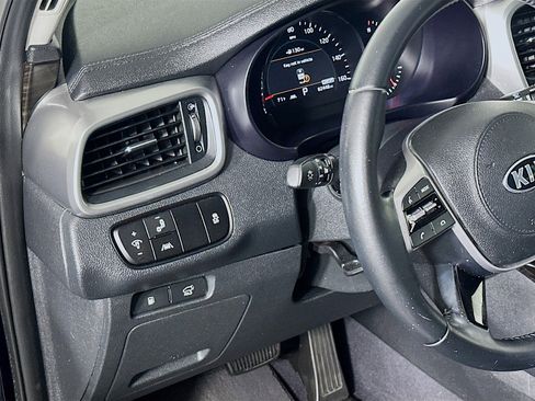 Used 2020 Kia Sorento EX FWD image 17