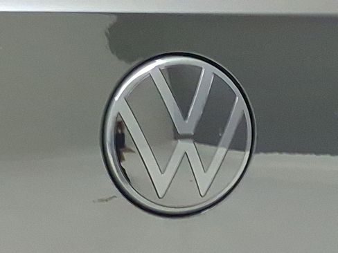 Used 2025 Volkswagen Golf R Black Edition image 18