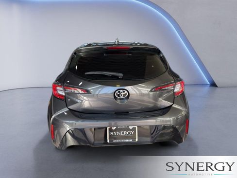 Used 2022 Toyota Corolla XSE FWD image 6