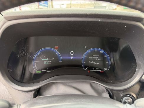 Used 2025 Toyota Sienna Platinum AWD/4WD image 32