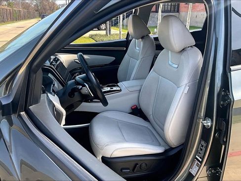 Used 2023 Hyundai Tucson Limited image 32