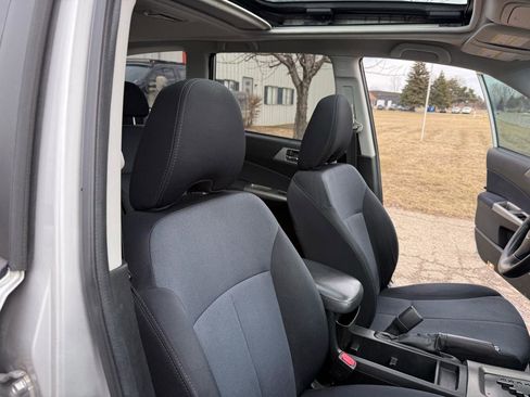 Used 2010 Subaru Forester 2.5XT Premium w/ Popular Equipment Group 1B image 32