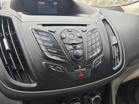 Used 2015 Ford Escape SE image 14