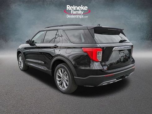 Used 2024 Ford Explorer XLT w/ Equipment Group 202A AWD/4WD image 8