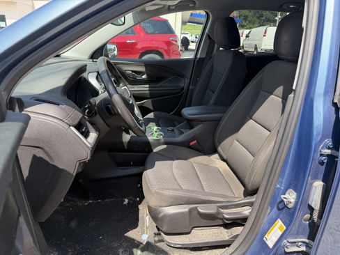 Used 2024 GMC Terrain SLE FWD image 13