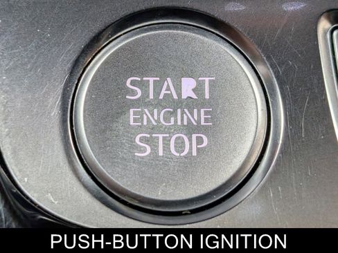 Used 2019 Audi Q8 Prestige w/ Luxury Package image 31