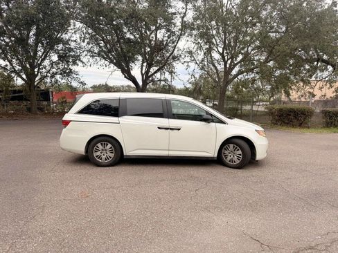 Used 2014 Honda Odyssey LX image 4