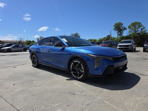 New 2025 Kia K4 GT-Line w/ GT-Line Sunroof Package image 2