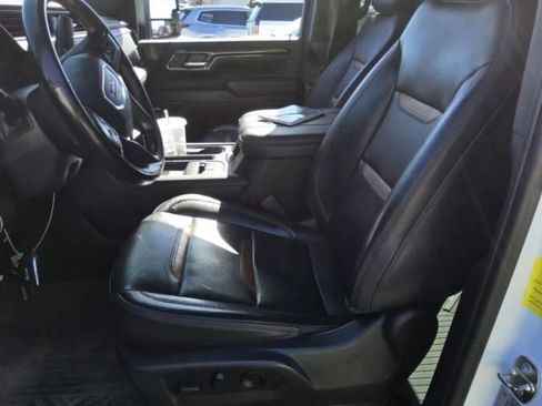 Used 2024 GMC Sierra 2500 AT4 w/ AT4 Preferred Package image 4