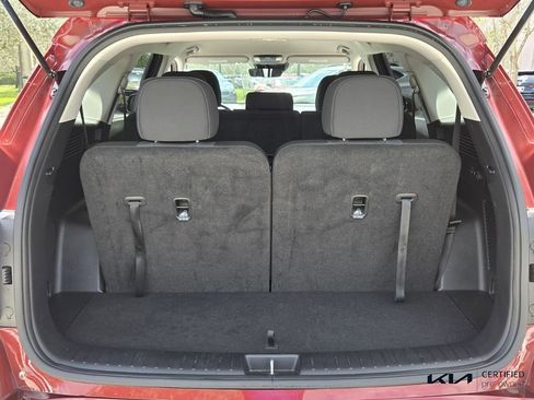 Certified 2025 Kia Sorento LX image 15