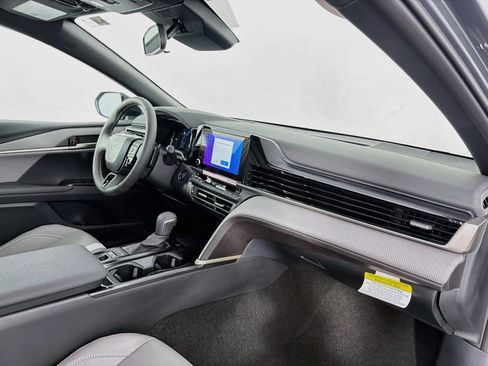 New 2026 Toyota Camry SE FWD image 29