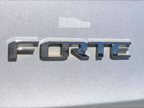 Used 2018 Kia Forte LX FWD image 30