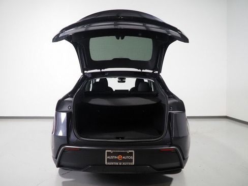 Used 2026 Tesla Model Y Long Range RWD image 51