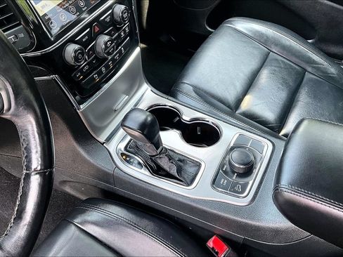 Used 2021 Jeep Grand Cherokee Limited AWD/4WD image 18