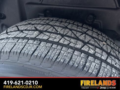 Used 2022 Jeep Wrangler Unlimited Sahara w/ Cold Weather Group image 13