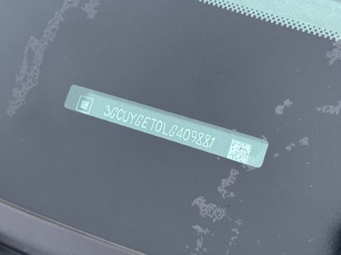 Used 2020 Chevrolet Silverado 1500 LTZ w/ LTZ Premium Package image 3