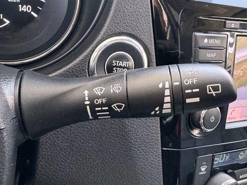 Used 2018 Nissan Rogue SL w/ Premium Package AWD/4WD image 47