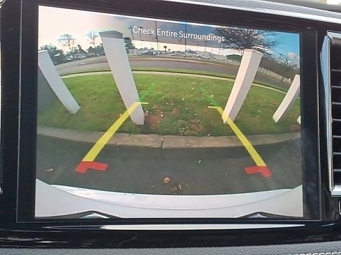 Used 2025 Chrysler Pacifica Limited image 29