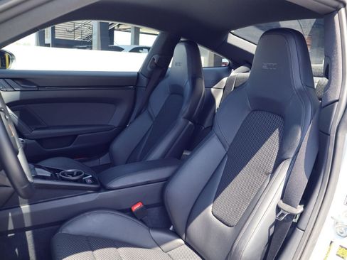 Certified 2024 Porsche 911 Carrera T RWD image 5