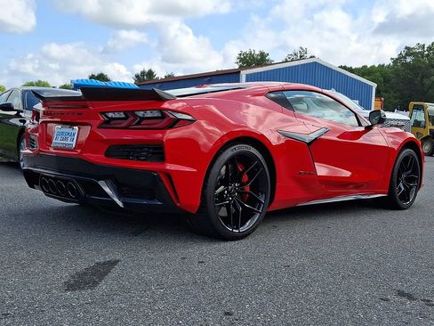 Used 2025 Chevrolet Corvette Z06 RWD image 6
