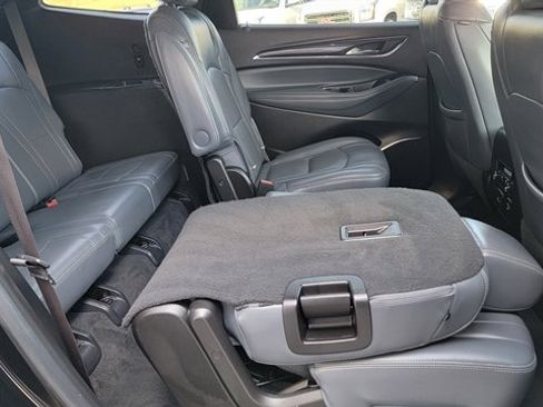 Used 2022 Buick Enclave Premium image 45