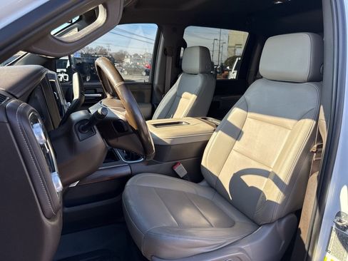 Used 2021 GMC Sierra 3500 SLT w/ SLT Preferred Package image 34