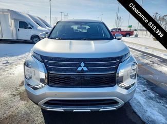 Used 2024 Mitsubishi Outlander SE video 2