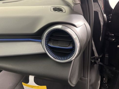 New 2026 Chevrolet Trax LT image 9