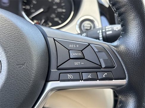 Certified 2021 Nissan Rogue Sport SV image 42