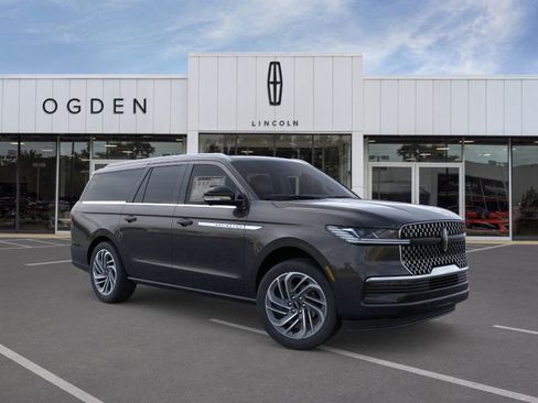 New 2026 Lincoln Navigator L Reserve AWD/4WD image 7