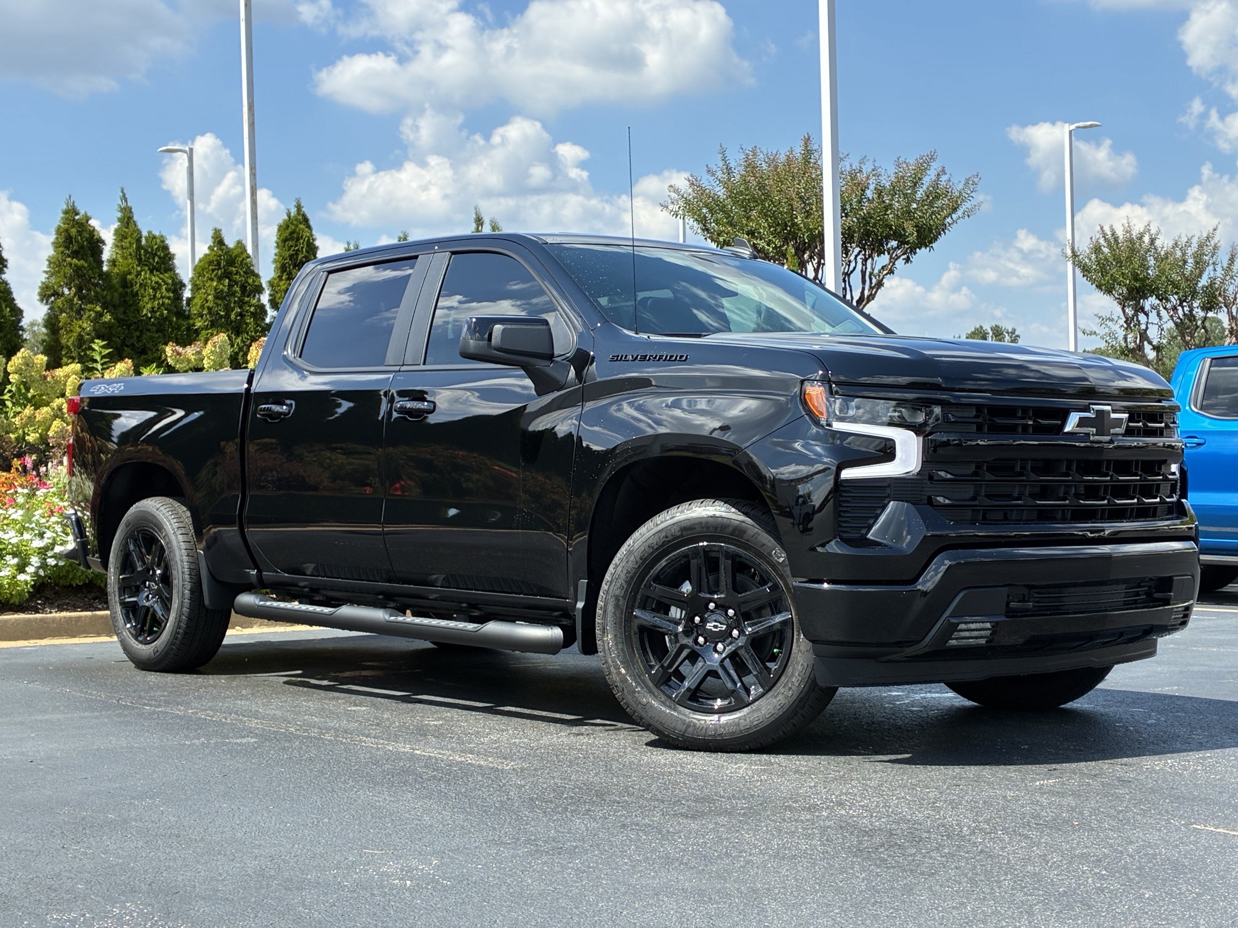 New 2026 Chevrolet Silverado 1500 RST w/ Dark Appearance Package AWD/4WD image 2