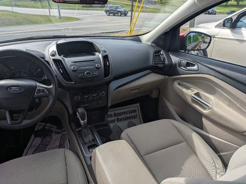 Used 2018 Ford Escape SE FWD image 18