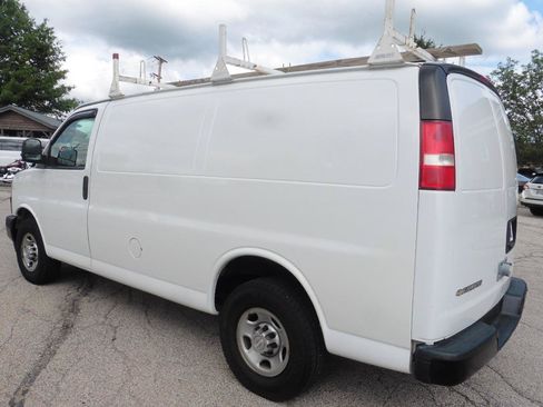 Used 2019 Chevrolet Express 2500 w/ Driver Convenience Package RWD image 2