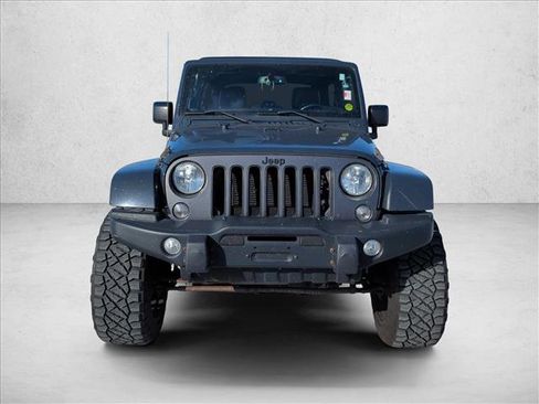 Used 2018 Jeep Wrangler Unlimited Sport image 2