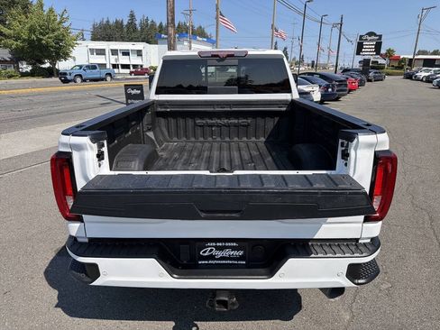 Used 2021 GMC Sierra 3500 Denali w/ Denali Ultimate Package AWD/4WD image 7
