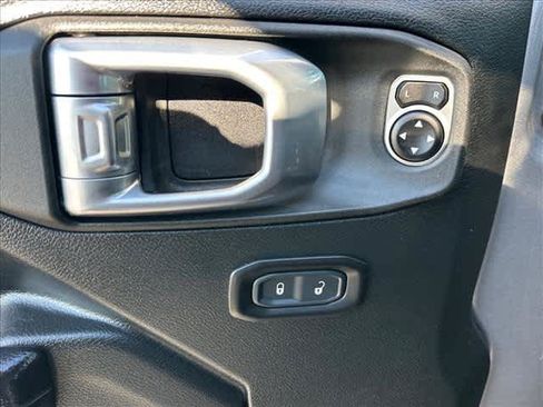 Used 2021 Jeep Wrangler Unlimited Sport AWD/4WD image 16