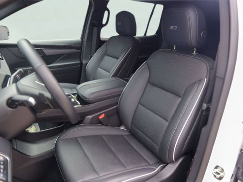 Used 2026 Buick Enclave Sport Touring FWD image 10