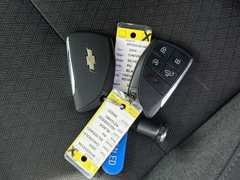 Used 2024 Chevrolet Silverado 1500 RST w/ Convenience Package II AWD/4WD image 31