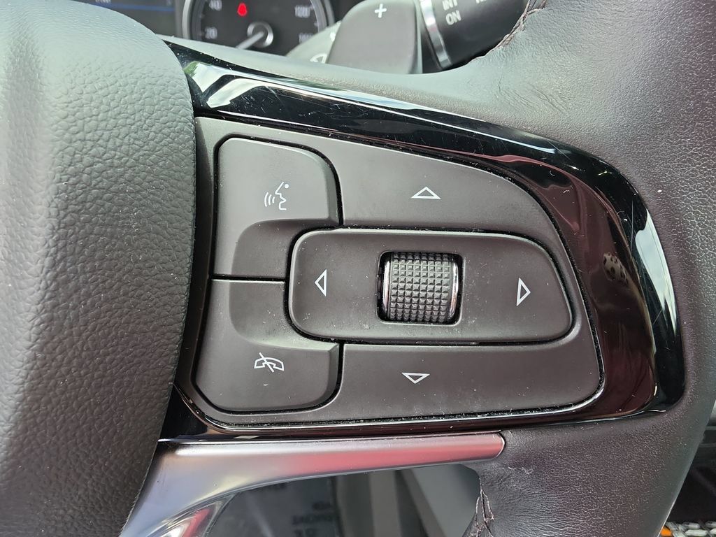 Certified 2023 Buick Enclave Essence FWD image 25