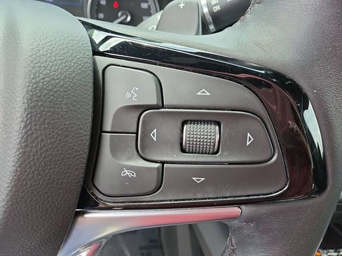 Certified 2023 Buick Enclave Essence FWD image 25