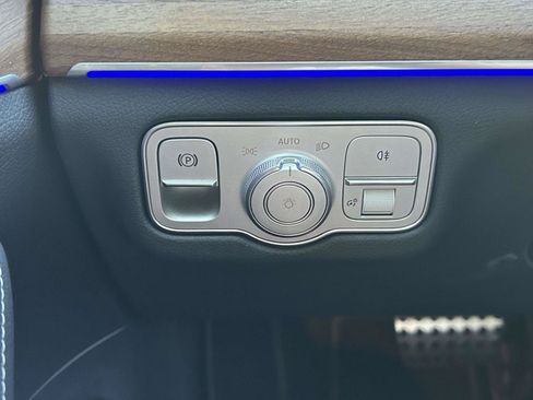 Certified 2025 Mercedes-Benz GLS 450 4MATIC image 25