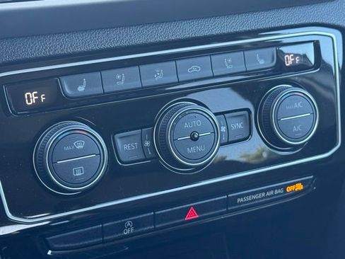 Used 2023 Volkswagen Atlas SEL Premium image 50