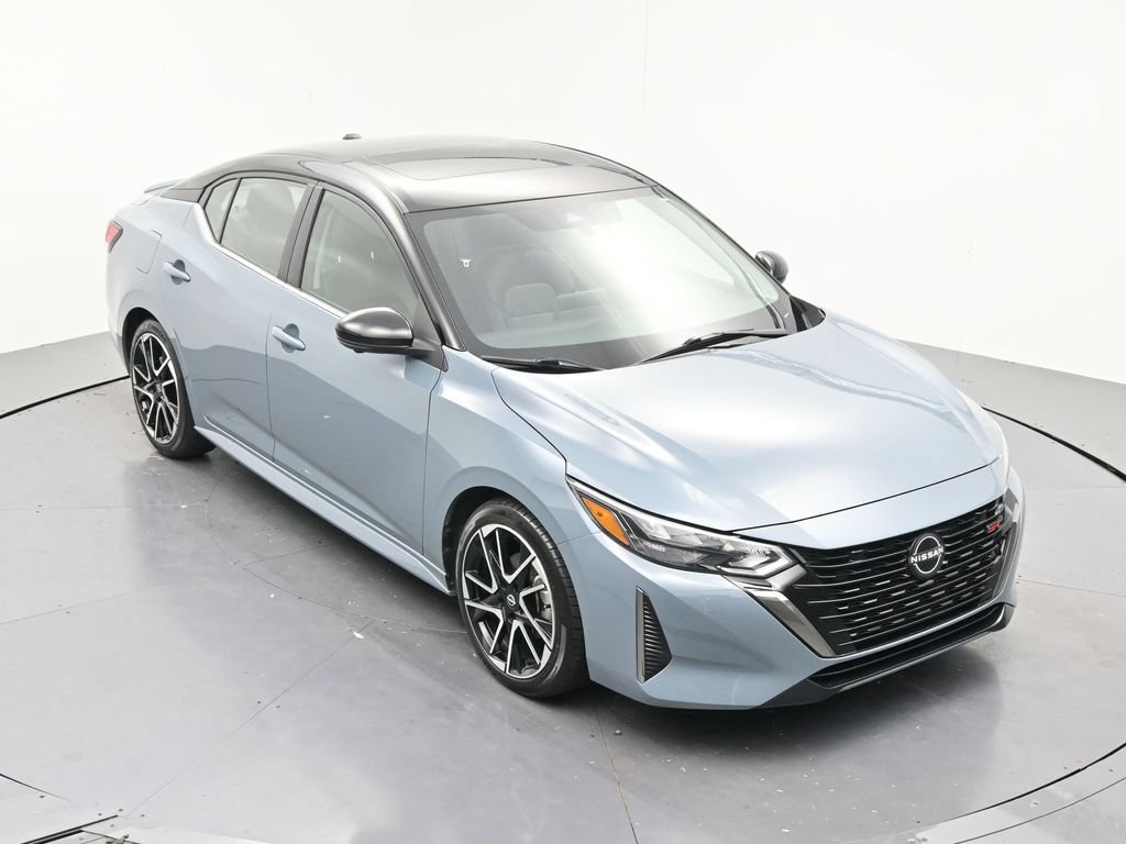 Used 2025 Nissan Sentra SR w/ SR Premium Package FWD image 19