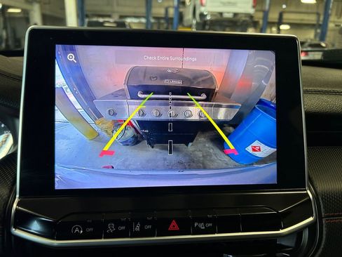 Used 2024 Jeep Compass Trailhawk image 26