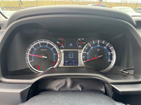 Used 2019 Toyota 4Runner TRD Off-Road Premium image 16