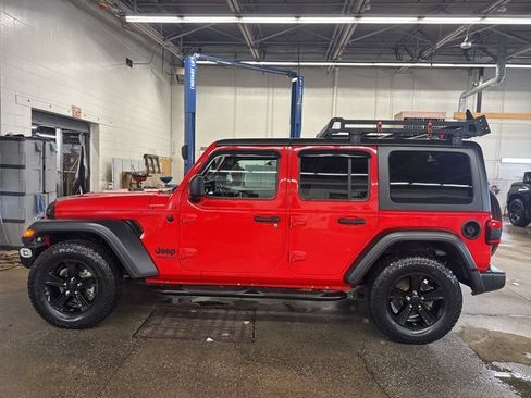Used 2020 Jeep Wrangler Unlimited Sport image 3