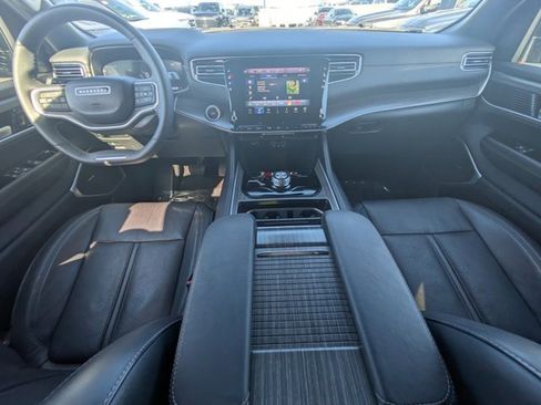 Used 2024 Jeep Wagoneer Series II image 13