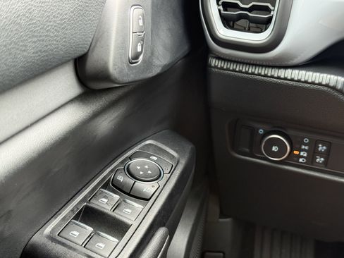 New 2025 Ford Ranger XL RWD image 23