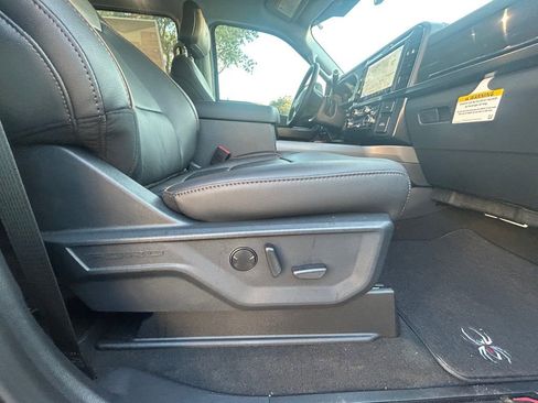 New 2026 Ford F250 Lariat w/ Black Appearance Package image 25