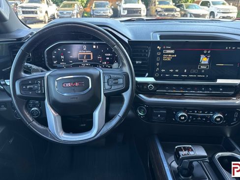 Certified 2022 GMC Sierra 1500 Elevation w/ Elevation Premium Package AWD/4WD image 15